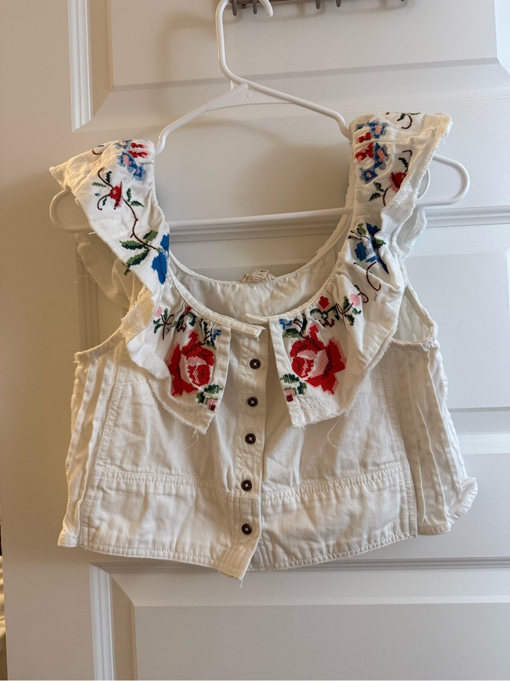 Pilcro White Cropped Button Top with Colorful Floral Embroidery